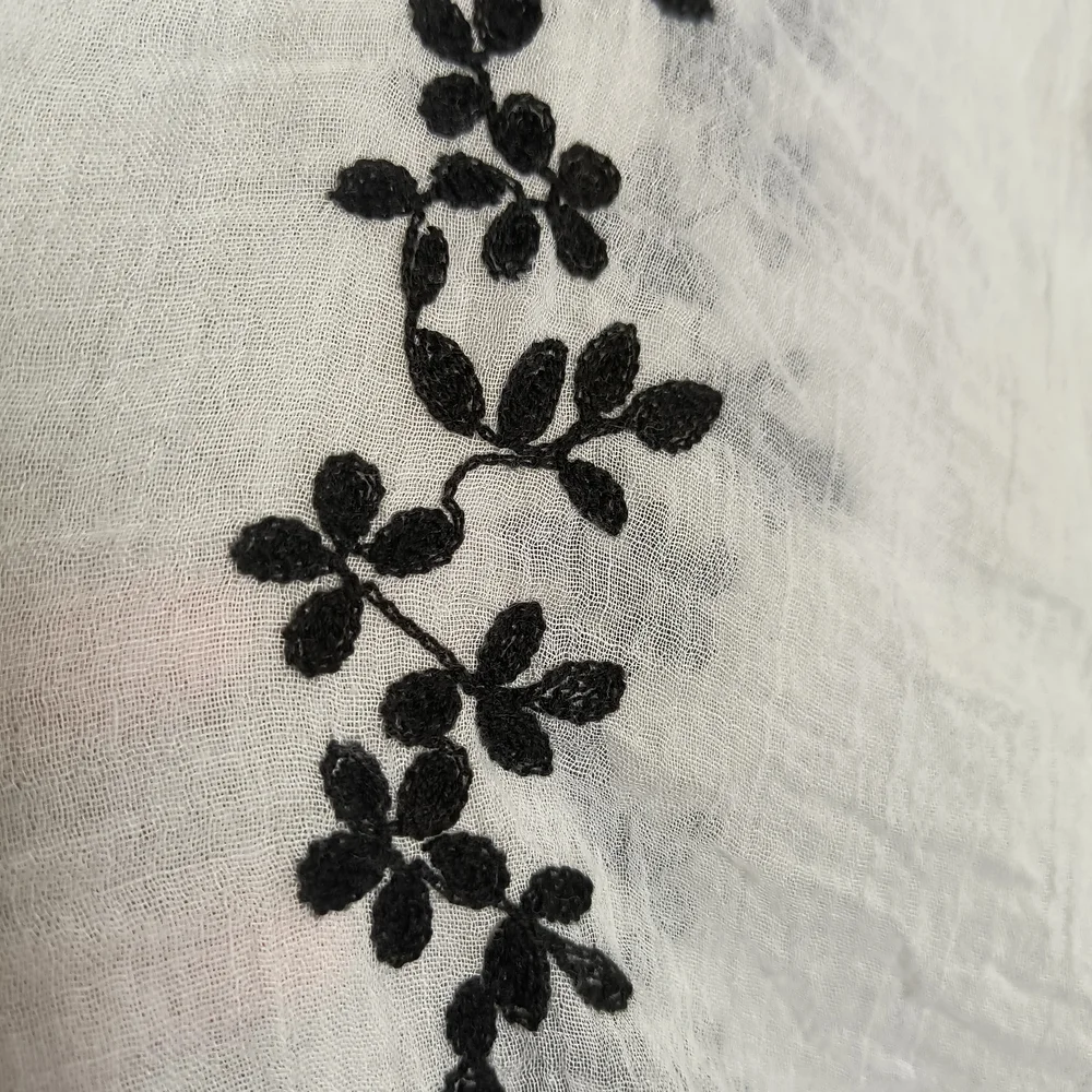 Elegant Black and White Floral Embroidery Scarf